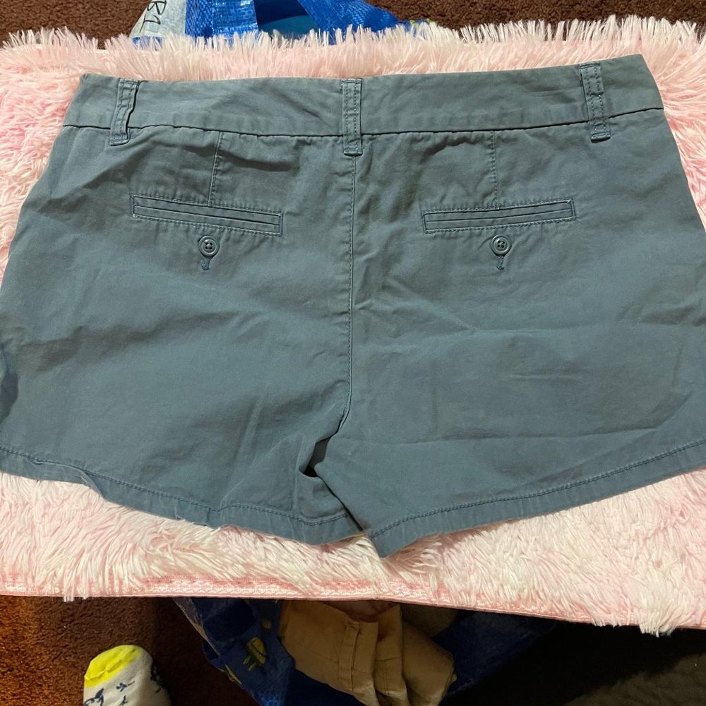 Gap size 10 slate blue chino shorts - Picture 2 of 8